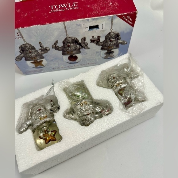 NWT Towle Holiday Wishes set of 3 Santa snow globe ornaments - Picture 4 of 8